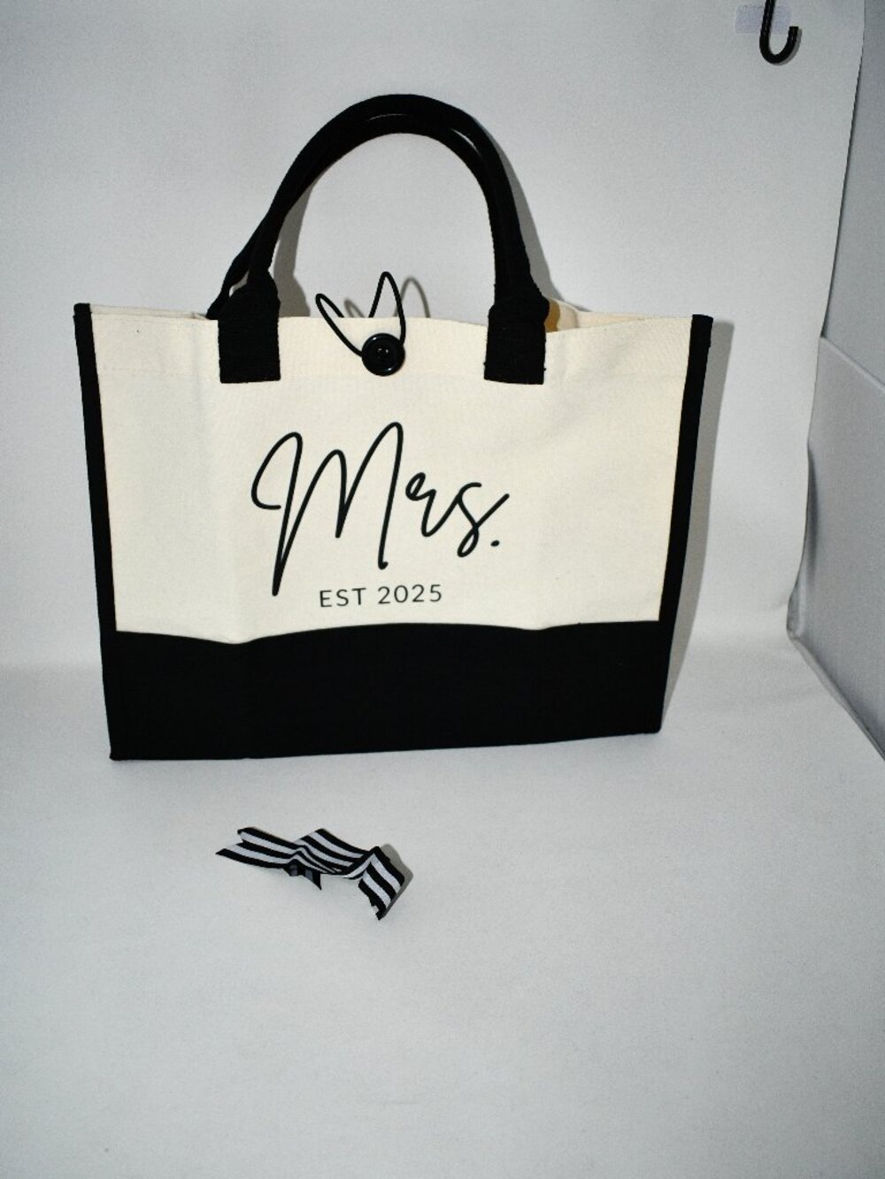 AfterPrints Mrs Est 2025 Bride Canvas Tote Bag, Bridal Shower/ Wedding Gift, NWT